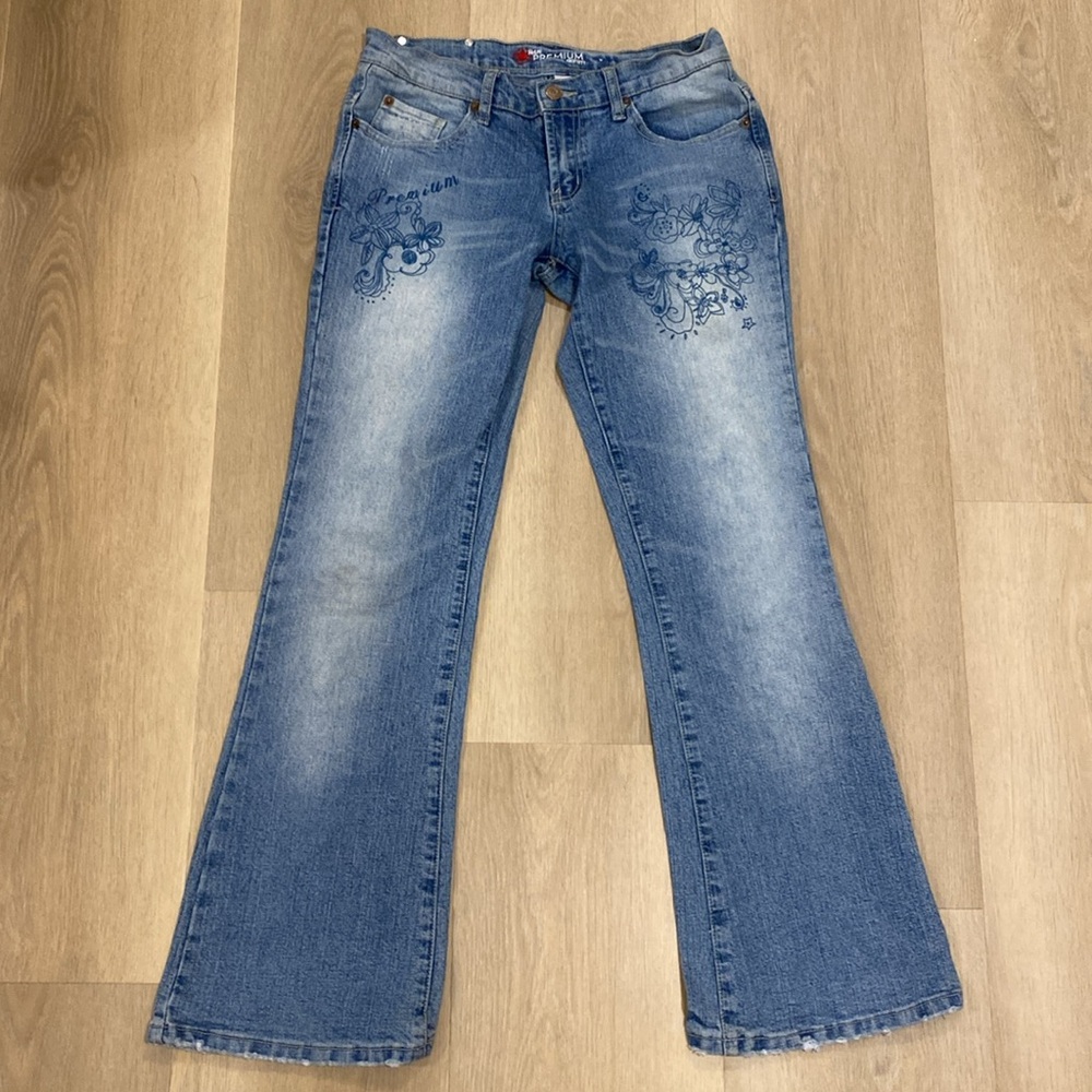 R4R Premium Denim Low Rise Jeans with Floral Design Juniors Size 7